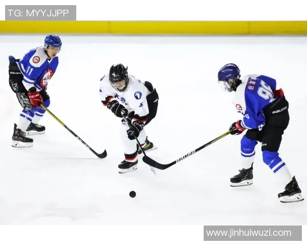 重庆网球队在世界锦标赛积分榜上以90分稳居第一名展现强大实力