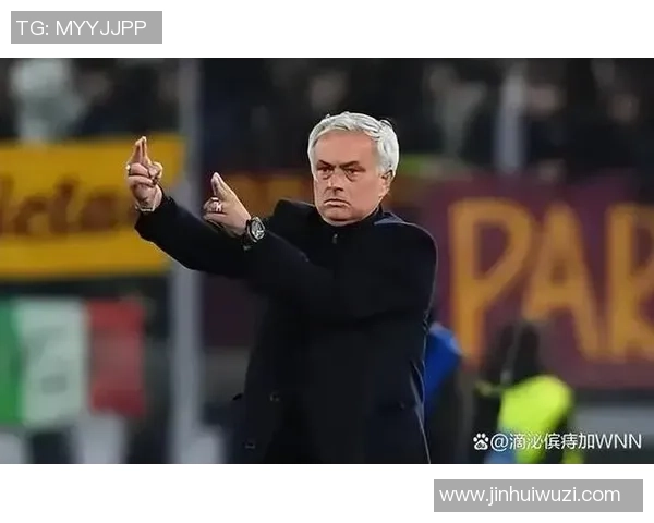 毛子模仿足球明星的精彩瞬间与幽默表演引发球迷热议